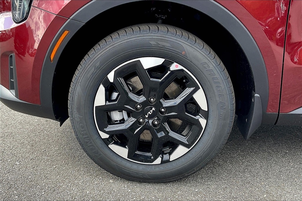 2025 Kia Sorento S - Photo 8