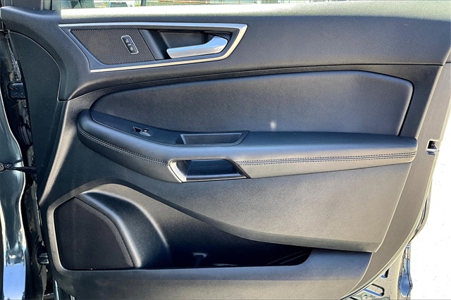 2022 Ford Edge SEL - Photo 12