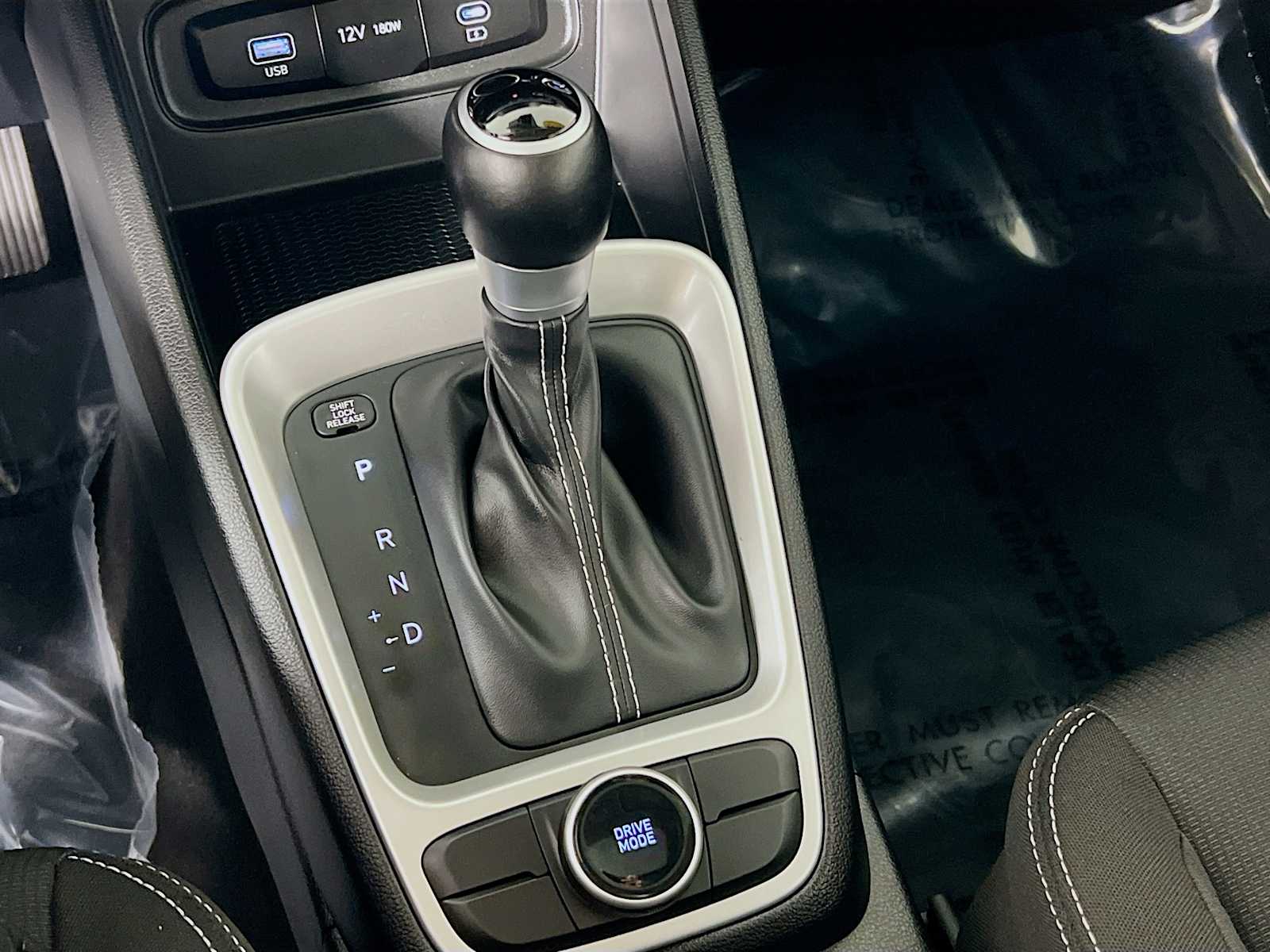 2023 Hyundai Venue SEL - Photo 16