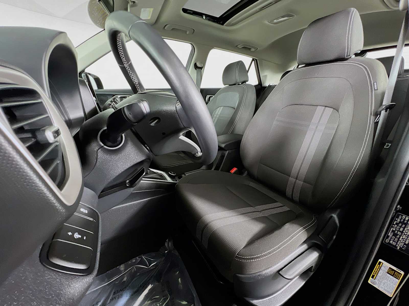2023 Hyundai Venue SEL - Photo 20