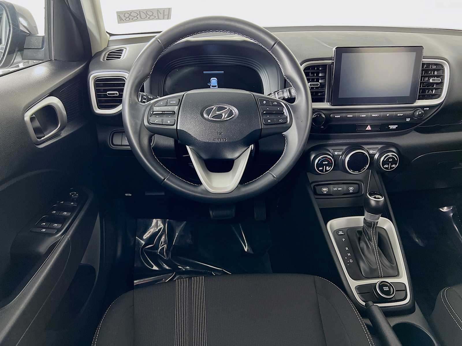 2023 Hyundai Venue SEL - Photo 22