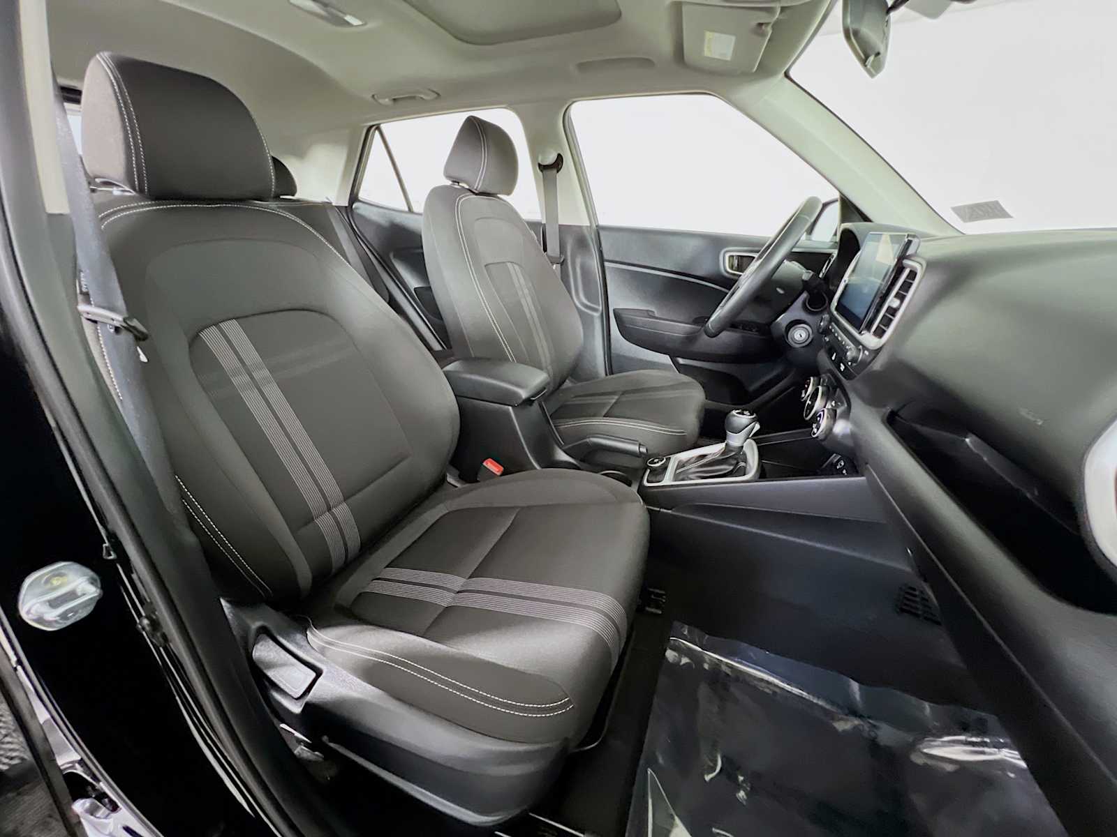 2023 Hyundai Venue SEL - Photo 27