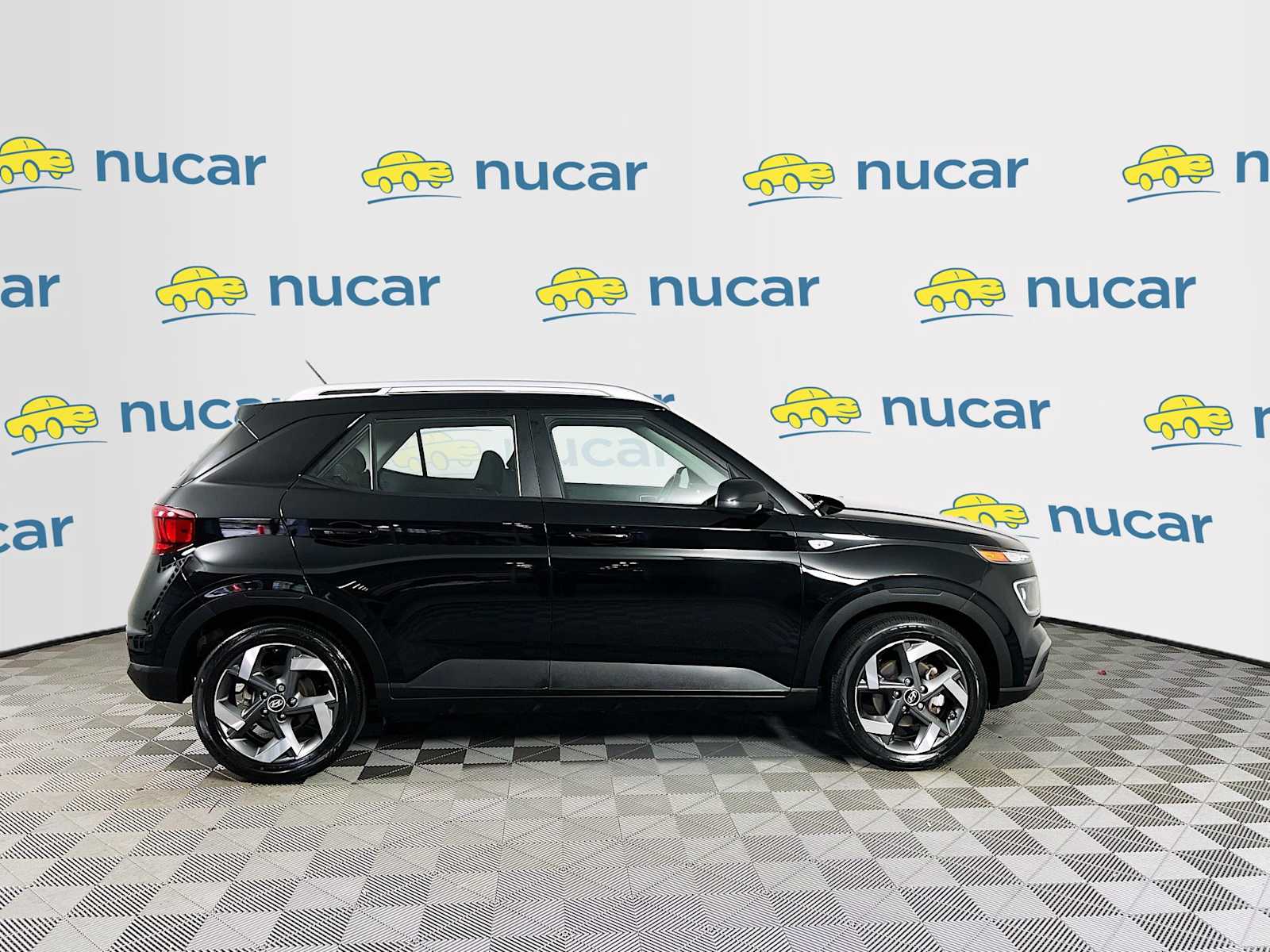 2023 Hyundai Venue SEL - Photo 8
