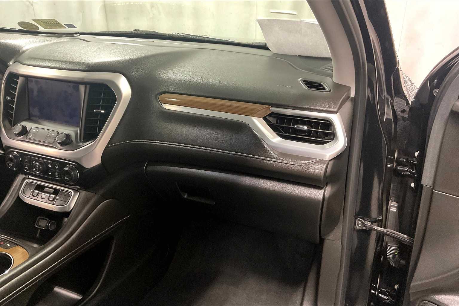2021 GMC Acadia SLE - Photo 13