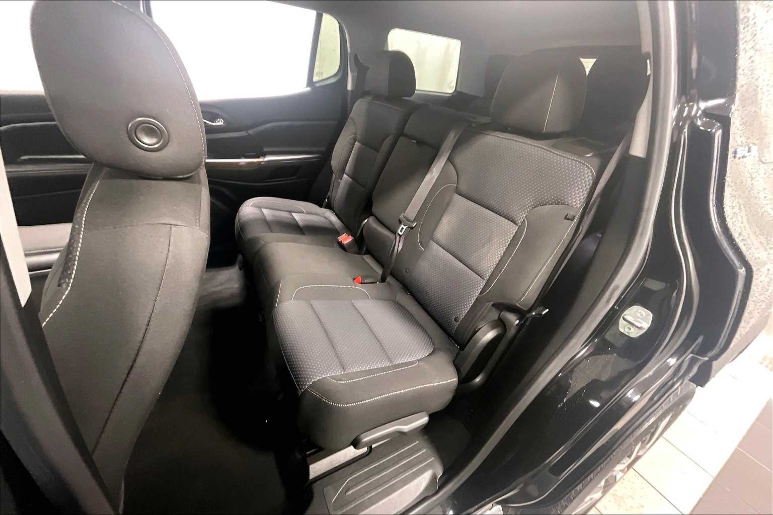 2021 GMC Acadia SLE - Photo 15