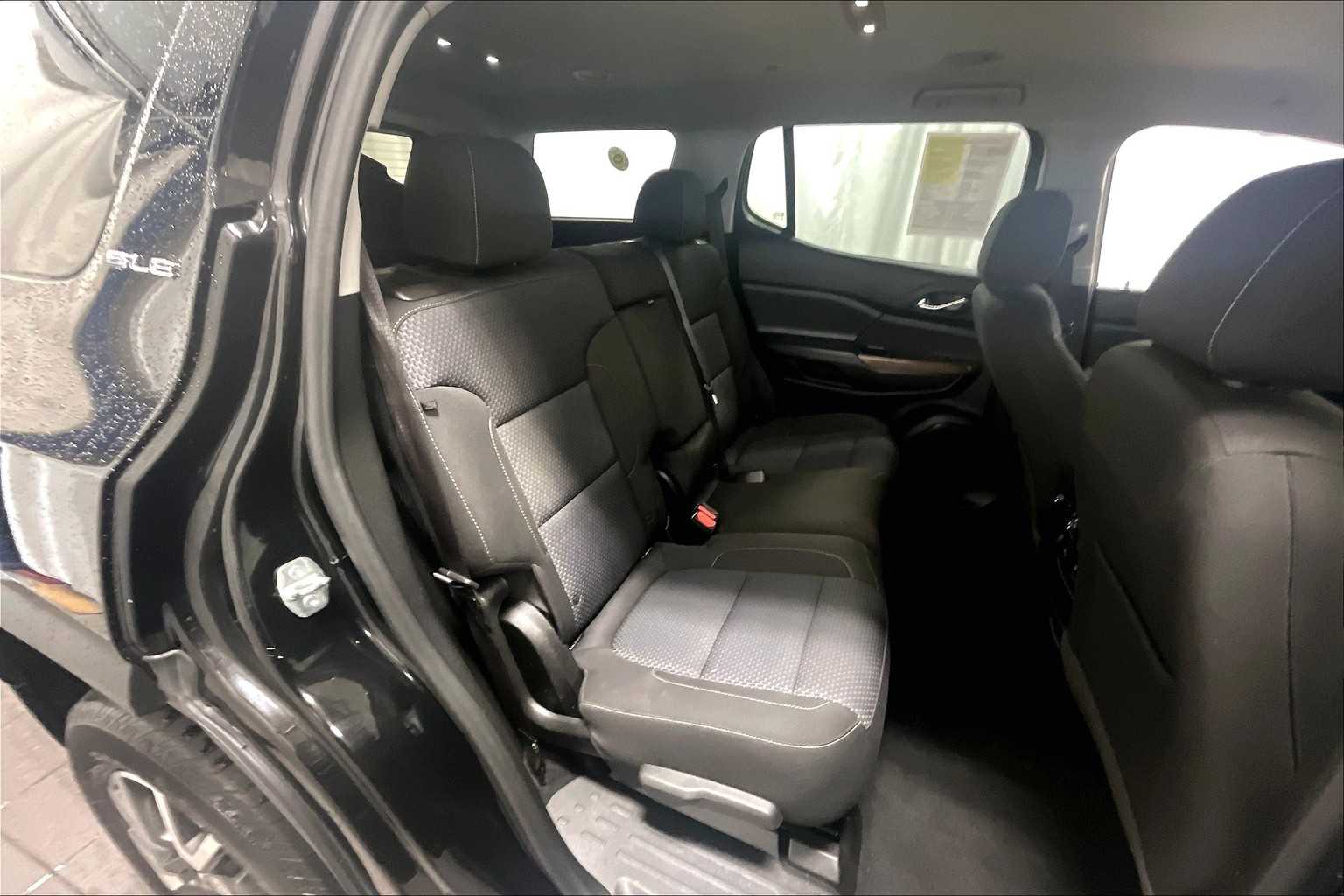 2021 GMC Acadia SLE - Photo 16