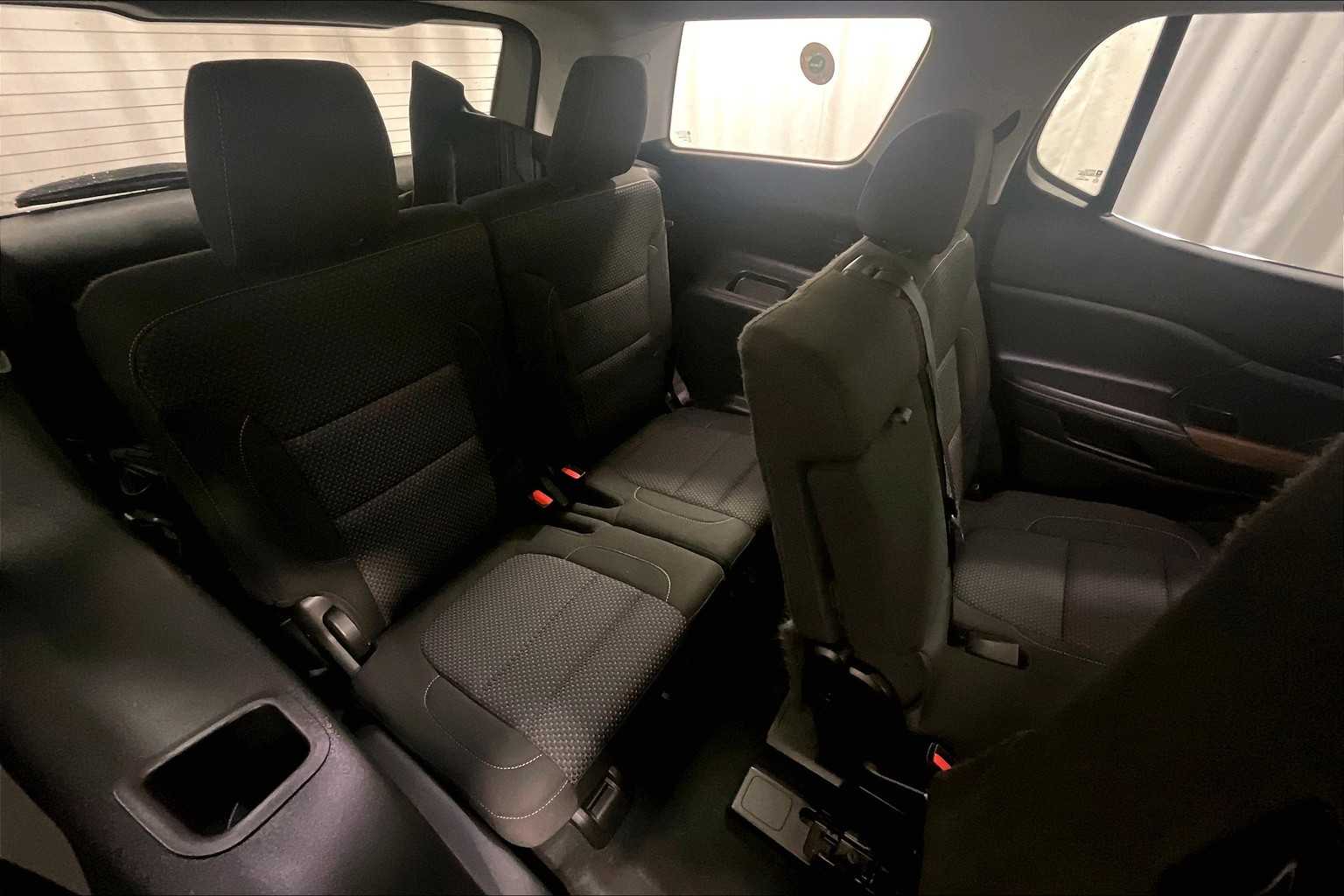 2021 GMC Acadia SLE - Photo 17