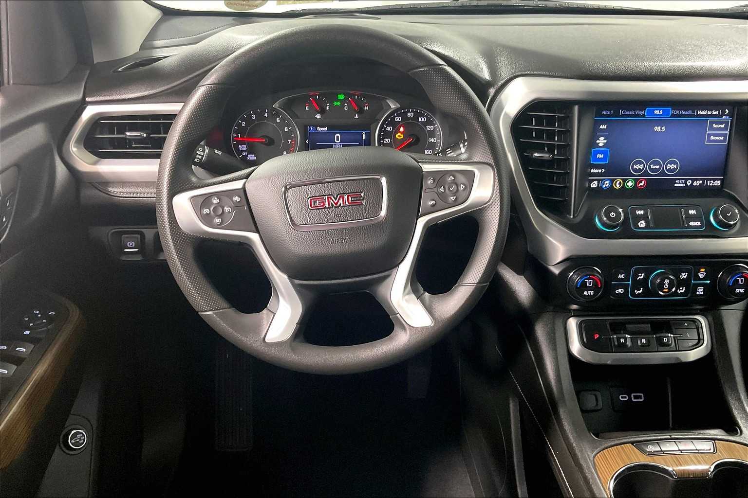 2021 GMC Acadia SLE - Photo 18