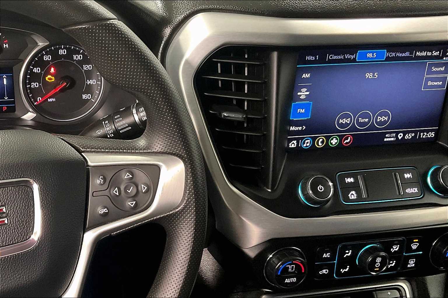 2021 GMC Acadia SLE - Photo 19
