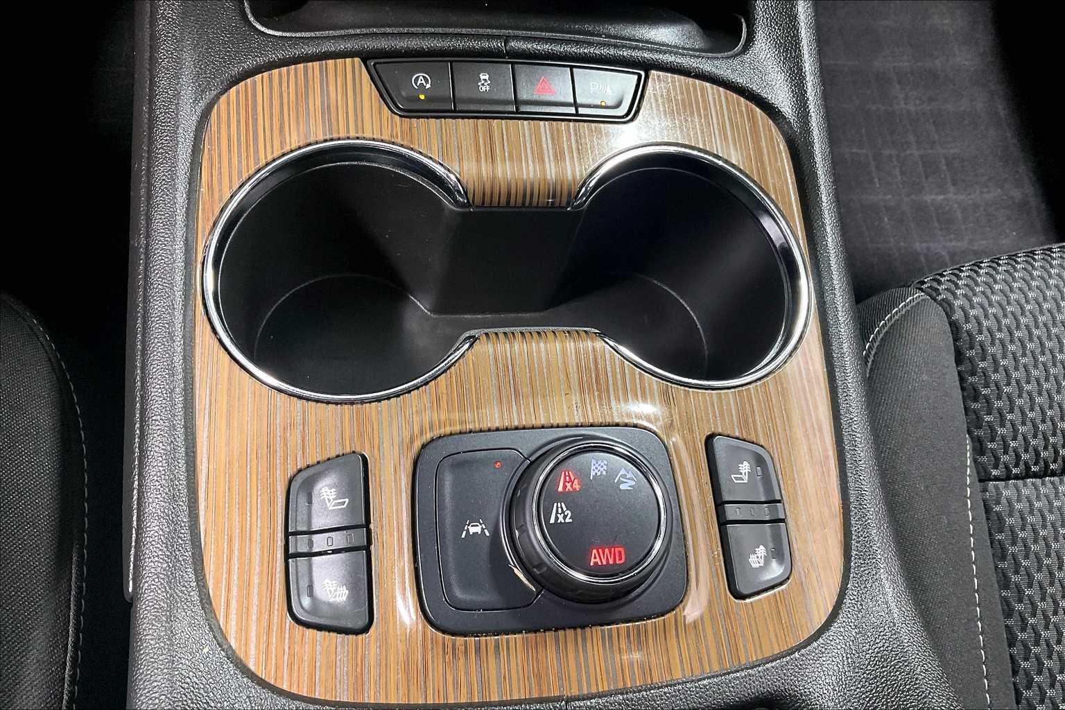 2021 GMC Acadia SLE - Photo 26