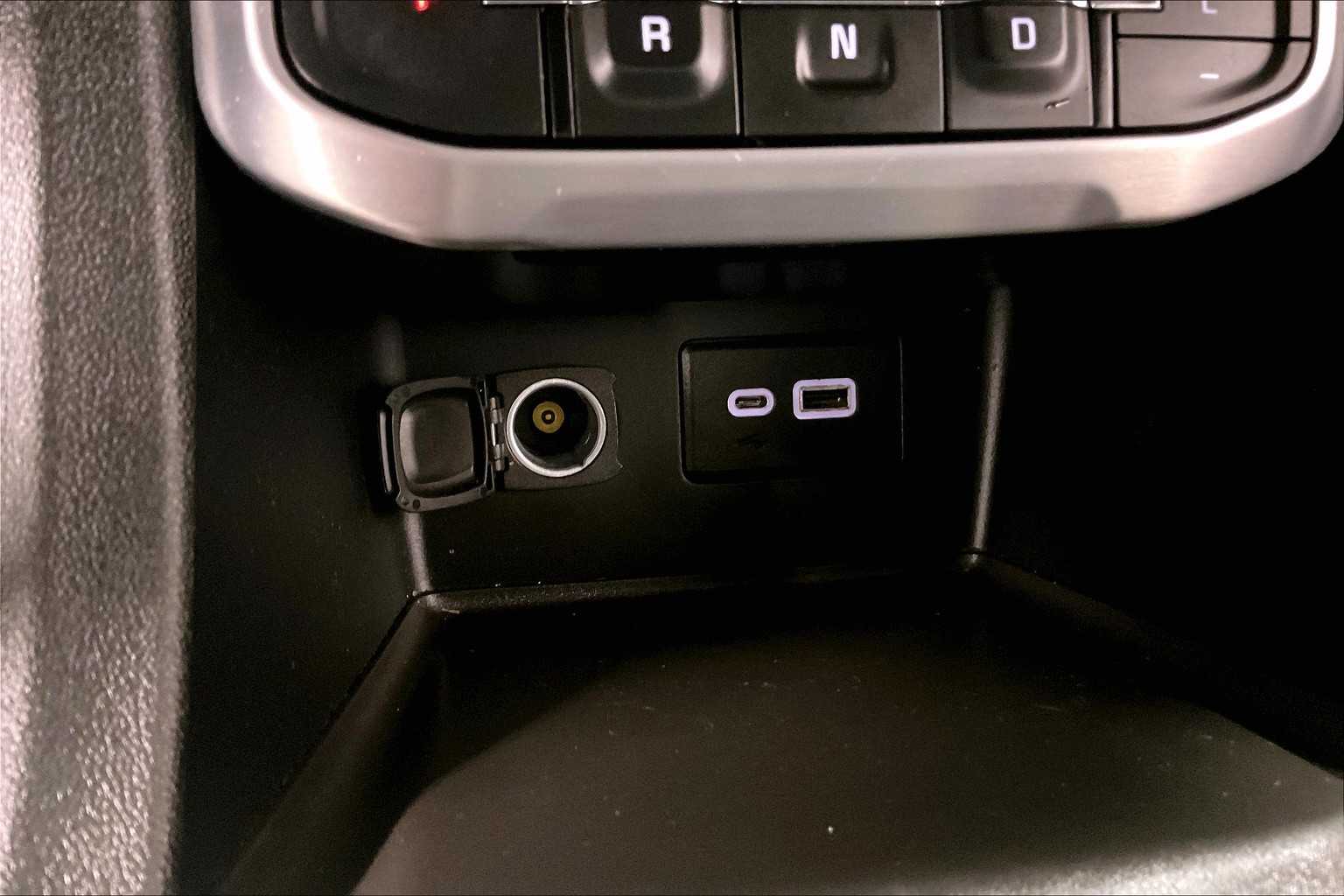 2021 GMC Acadia SLE - Photo 27