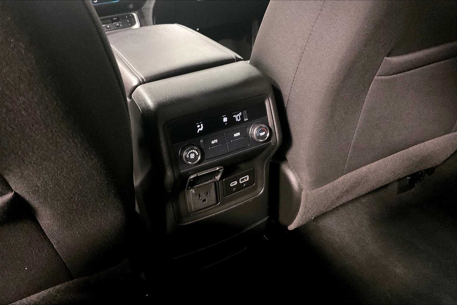 2021 GMC Acadia SLE - Photo 28