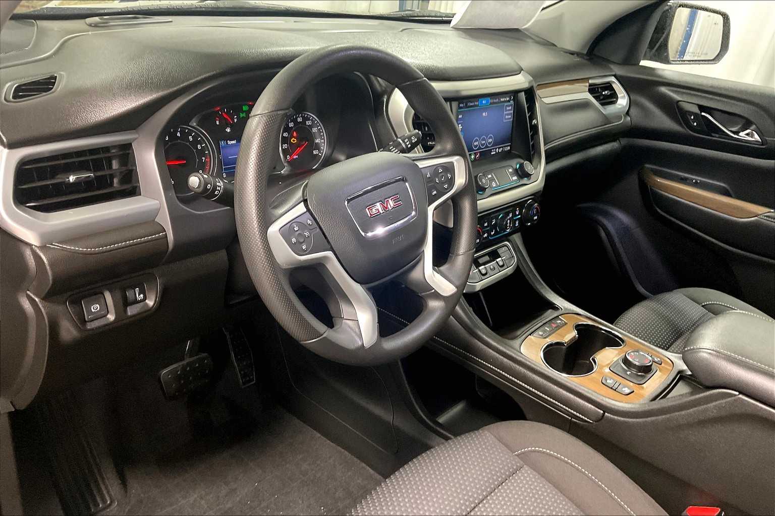 2021 GMC Acadia SLE - Photo 8