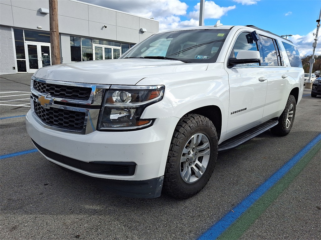 2020 Chevrolet Suburban LT - Photo 3