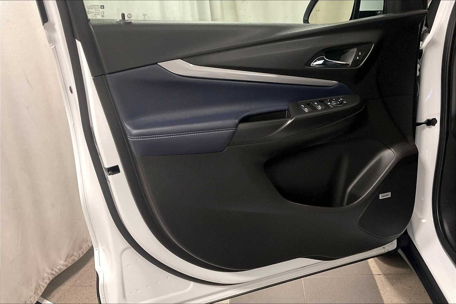 2022 Chevrolet Bolt EUV Premier - Photo 9