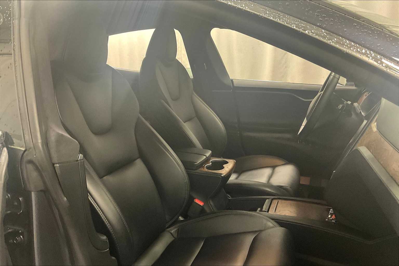 2020 Tesla Model S Long Range - Photo 11
