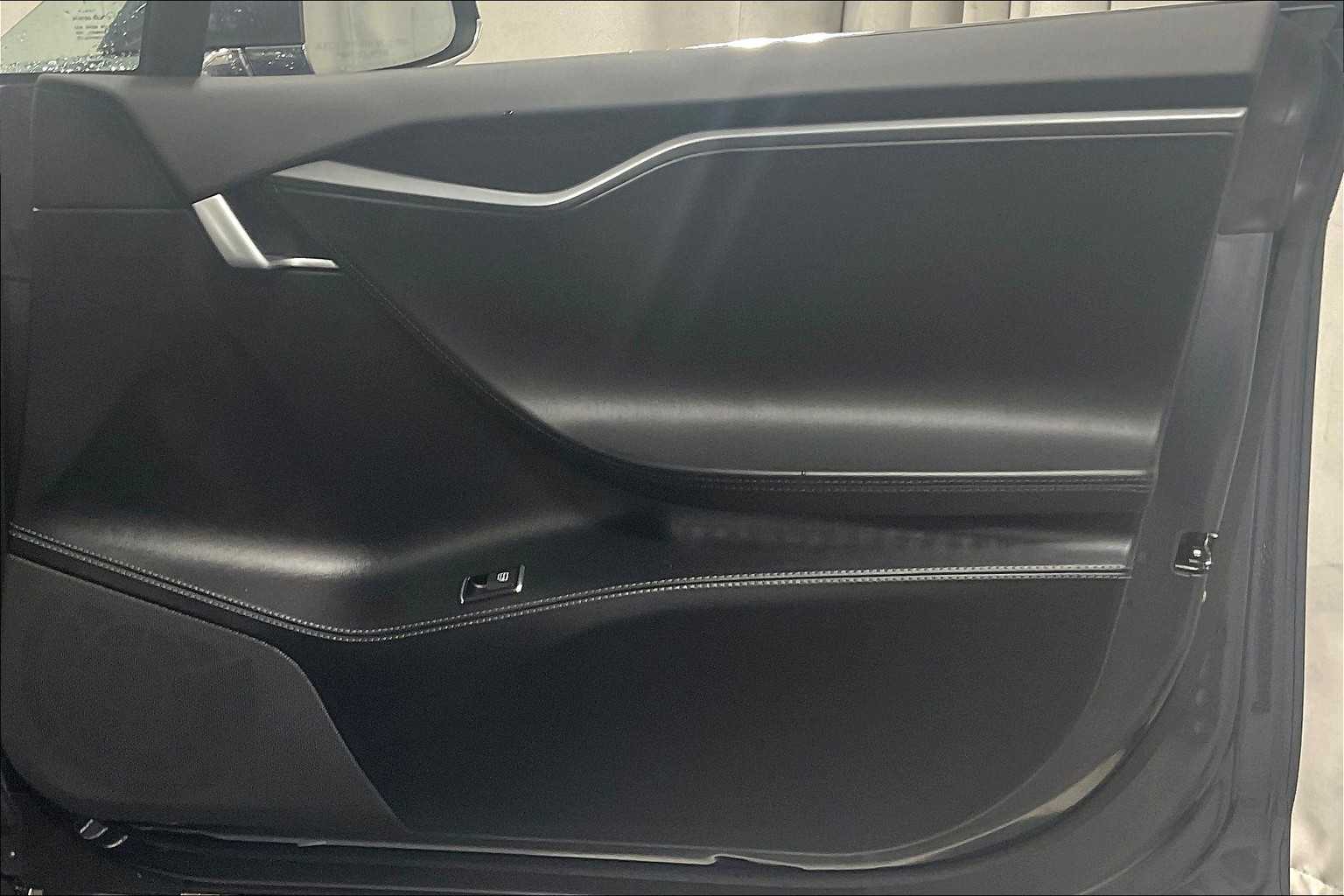 2020 Tesla Model S Long Range - Photo 12