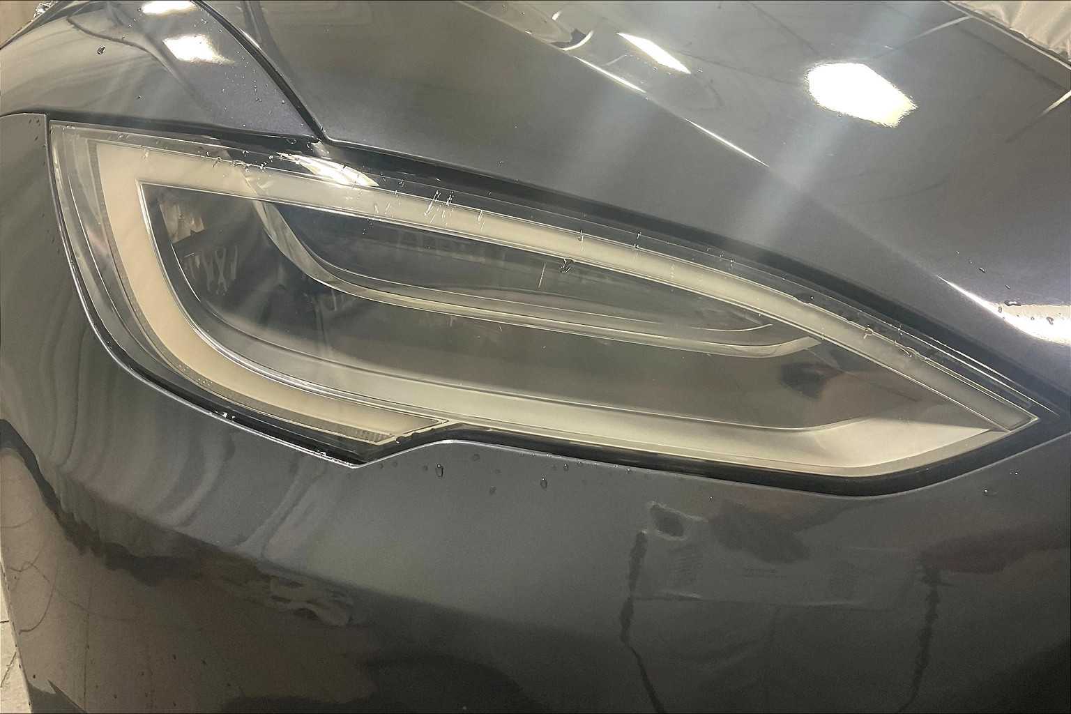 2020 Tesla Model S Long Range - Photo 33