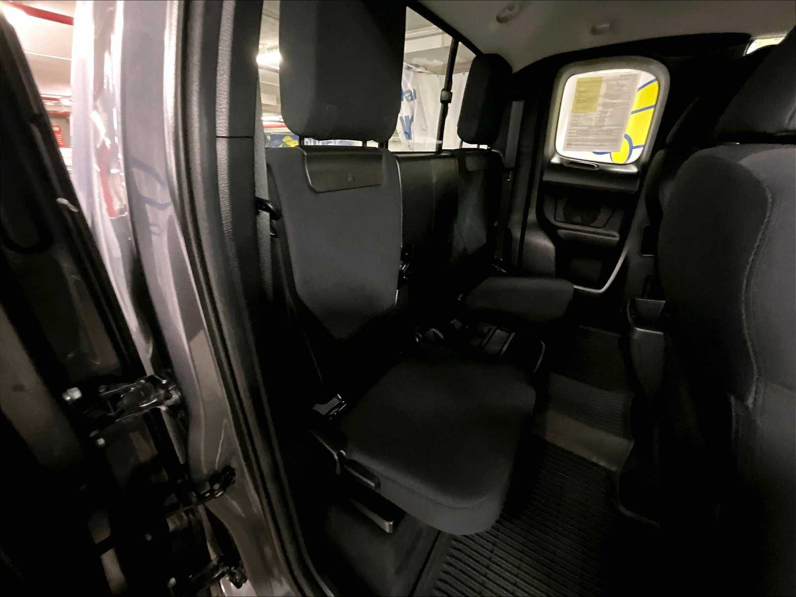 2021 Toyota Tacoma SR5 - Photo 16