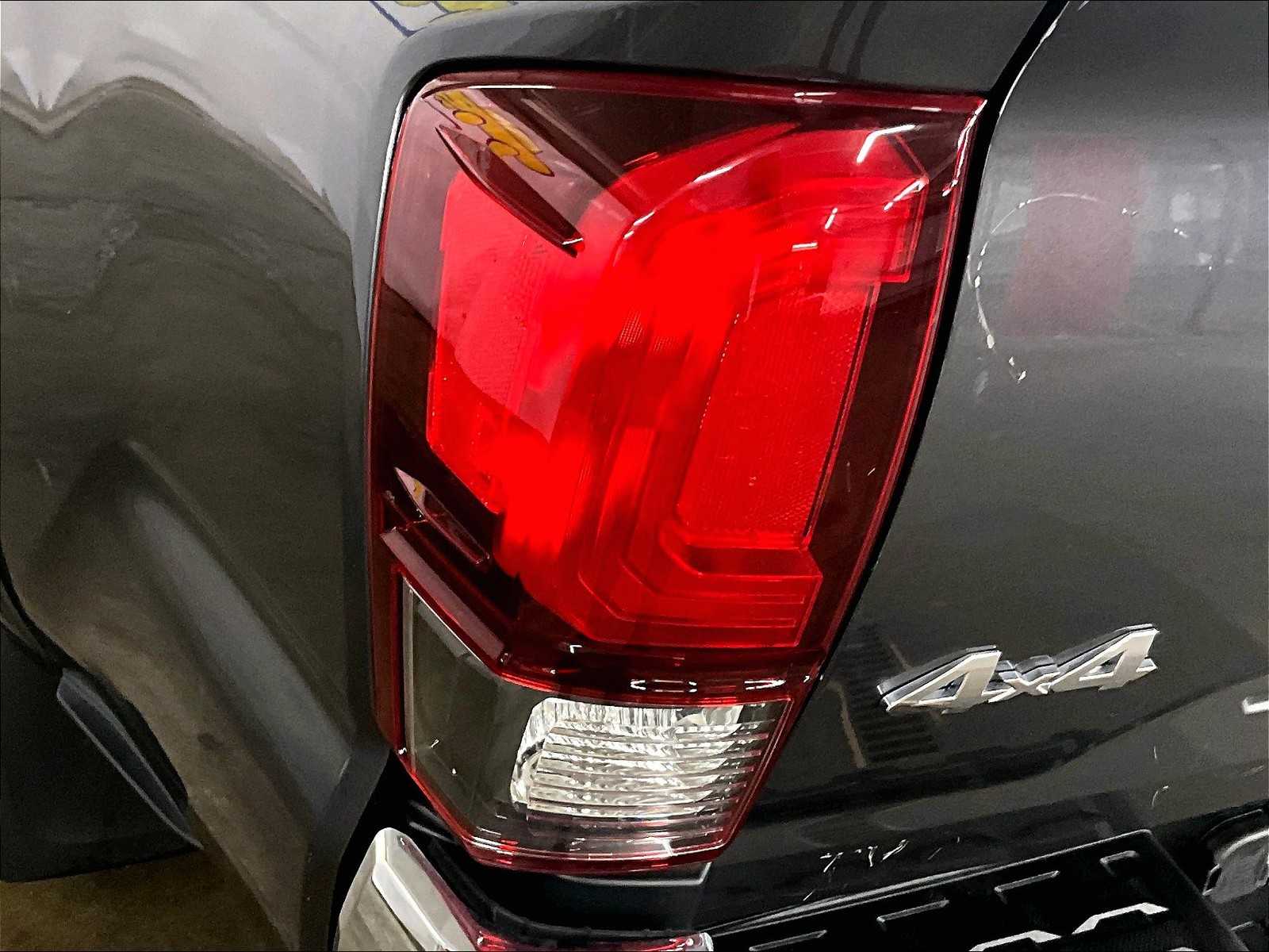 2021 Toyota Tacoma SR5 - Photo 33