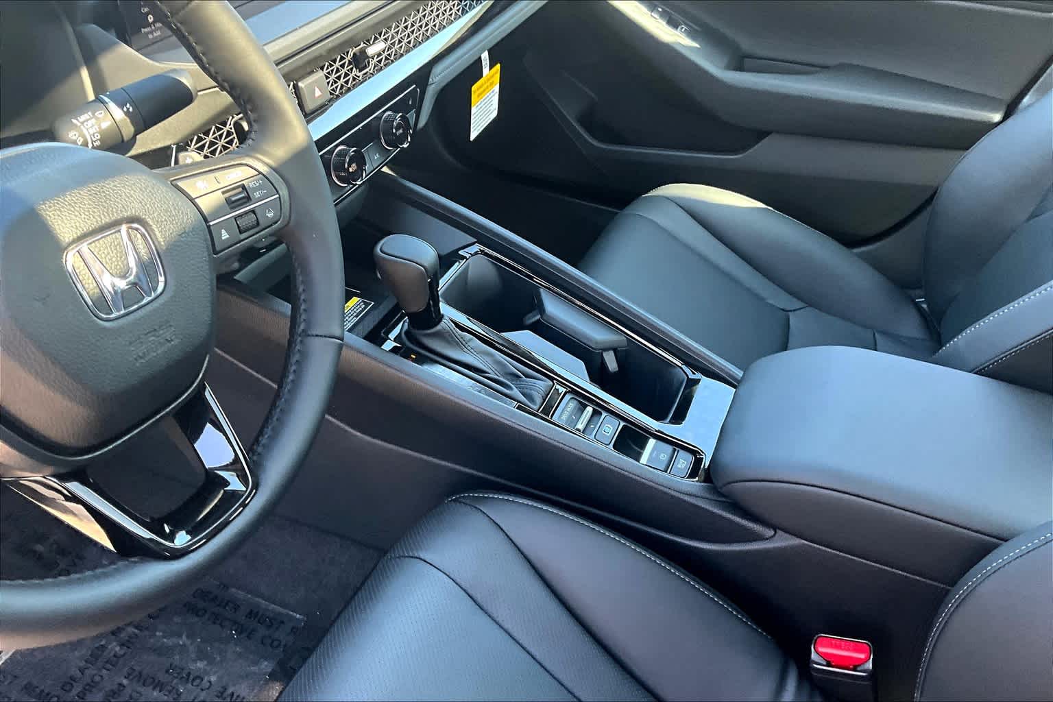 2025 Honda Accord Hybrid EX-L - Photo 14