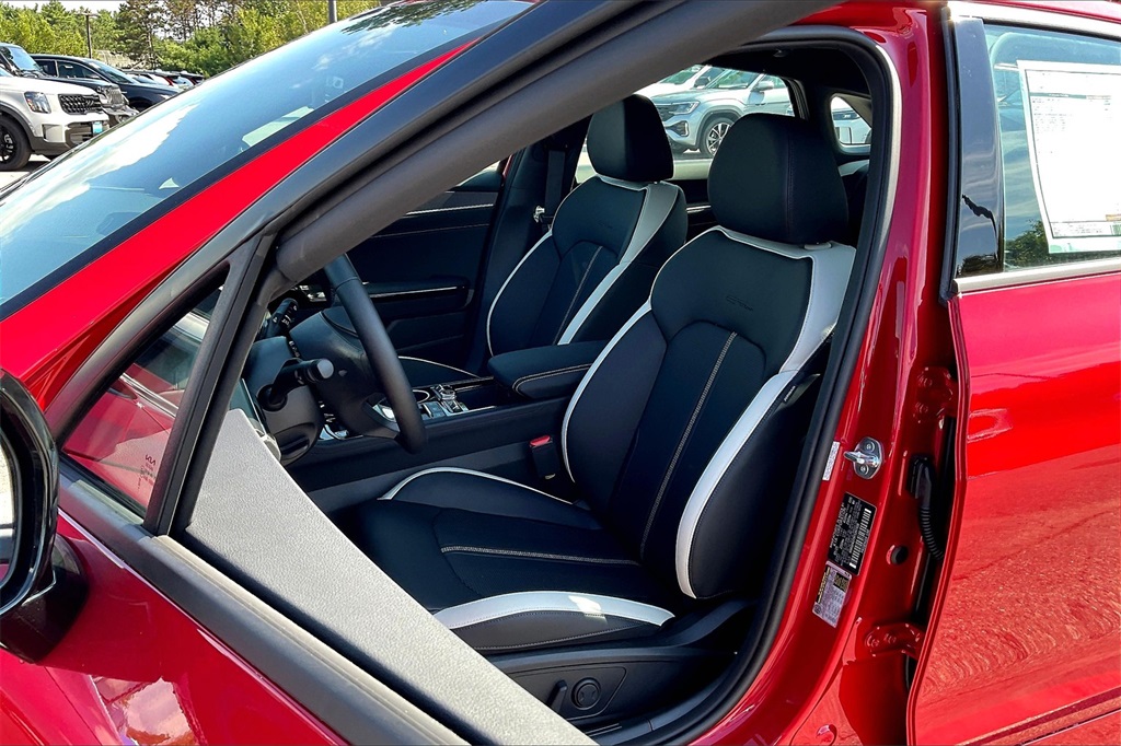 2026 Kia K5 GT-Line - Photo 11