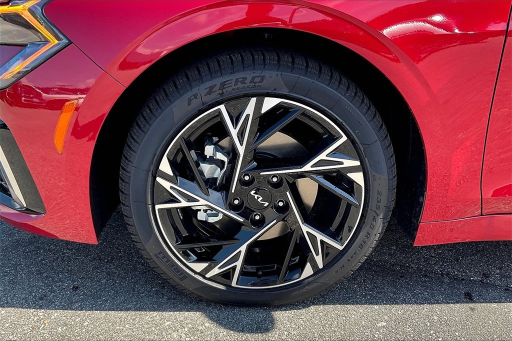 2026 Kia K5 GT-Line - Photo 8
