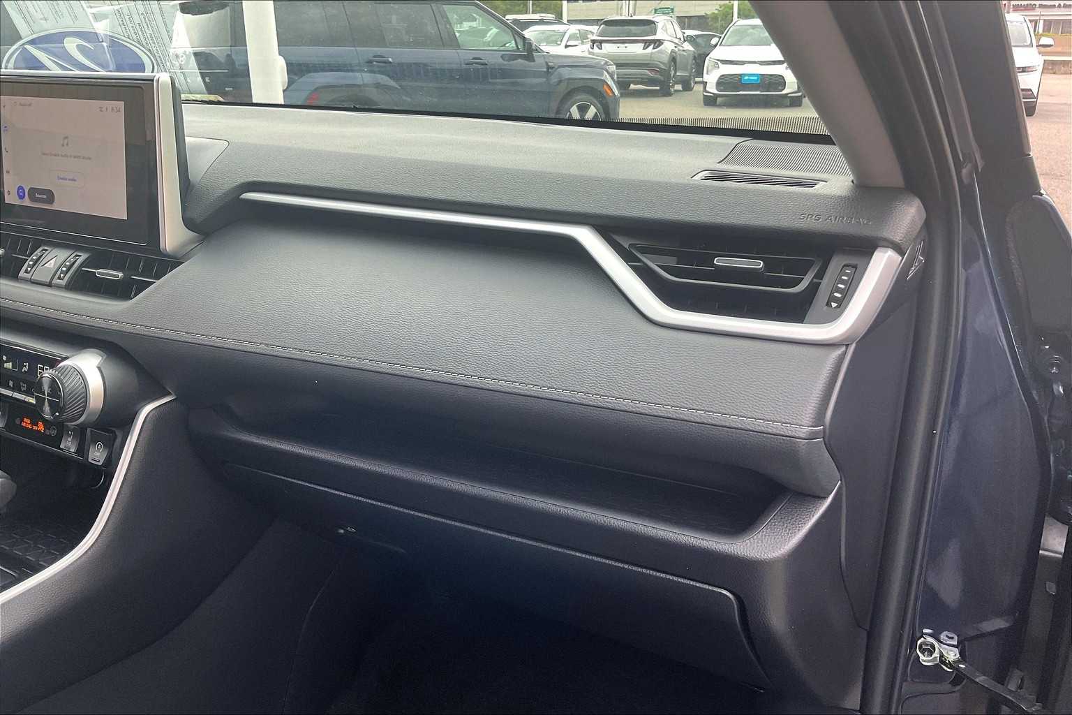 2024 Toyota RAV4 XLE Premium - Photo 13