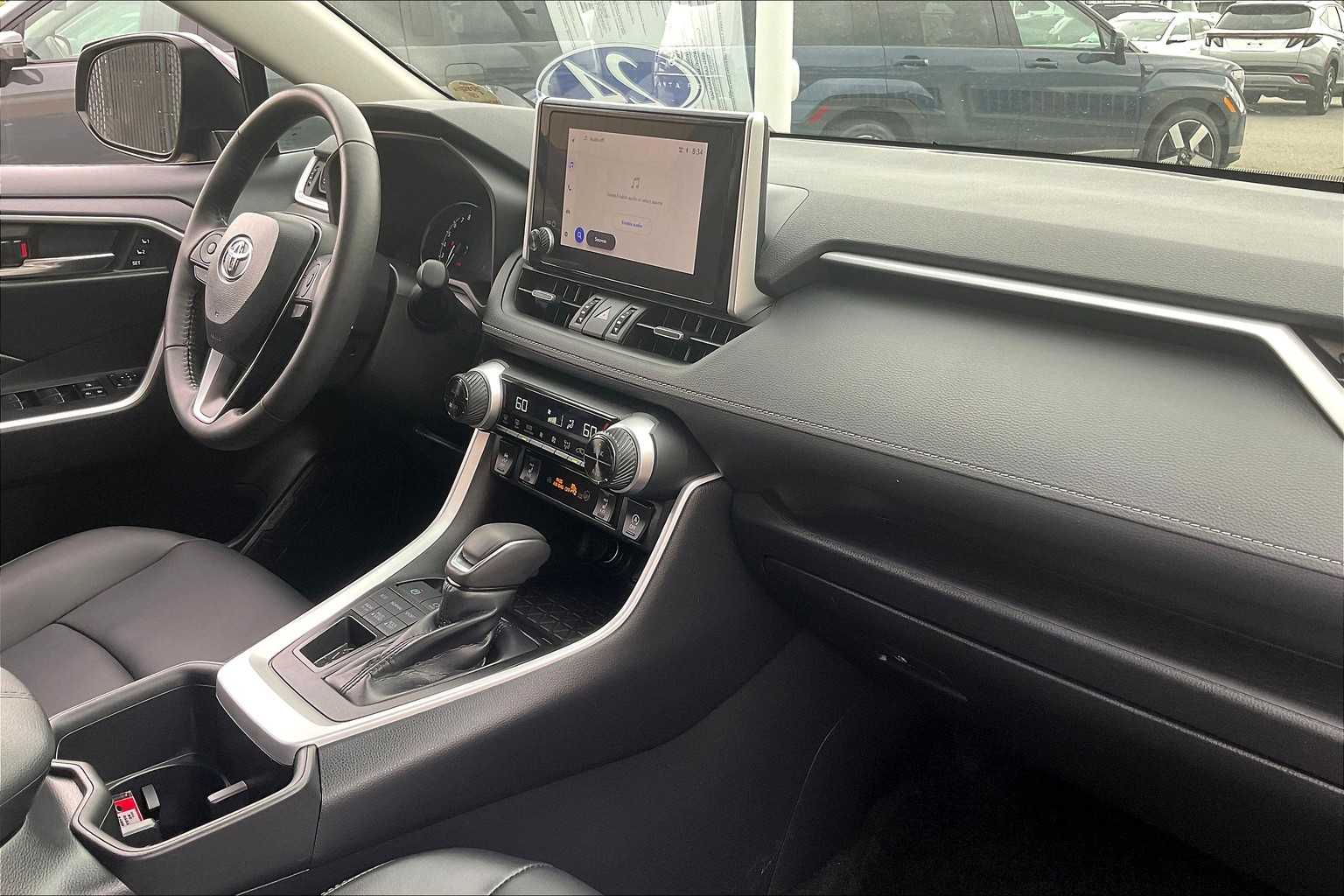 2024 Toyota RAV4 XLE Premium - Photo 14