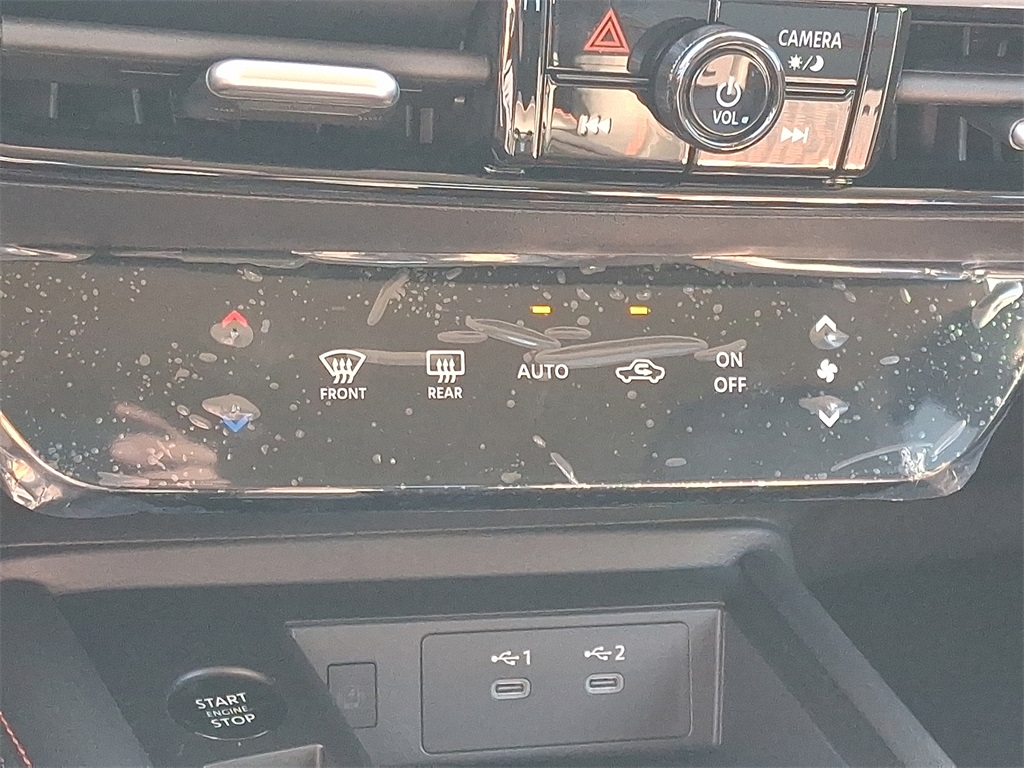 2025 Nissan Kicks SR - Photo 11