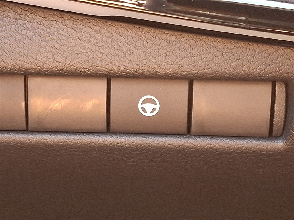 2025 Nissan Kicks SR - Photo 17