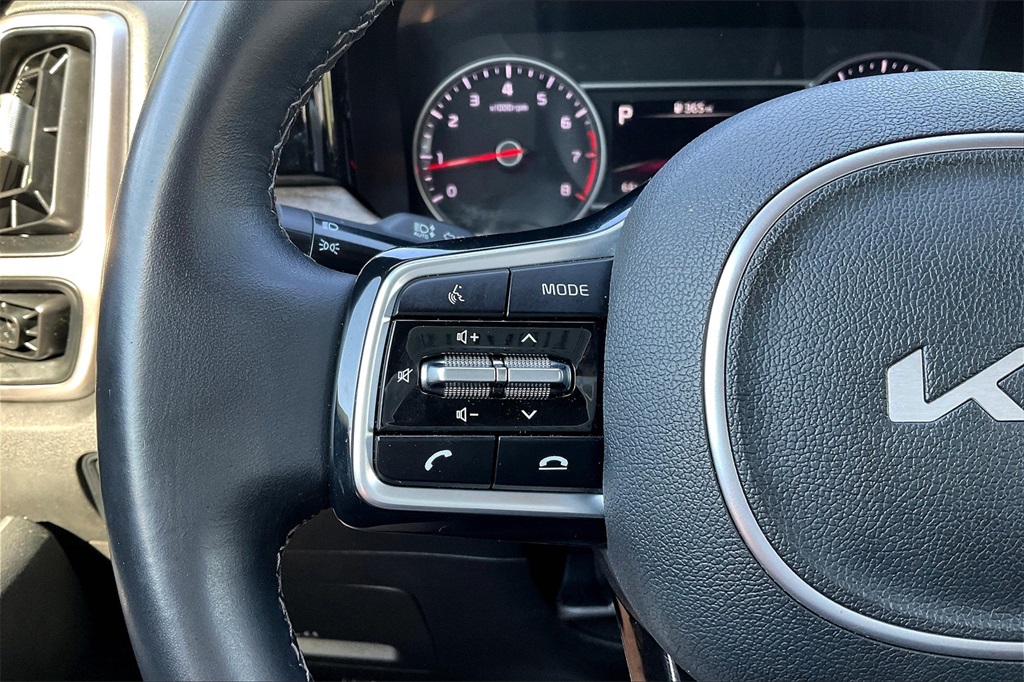 2022 Kia Sorento S - Photo 22