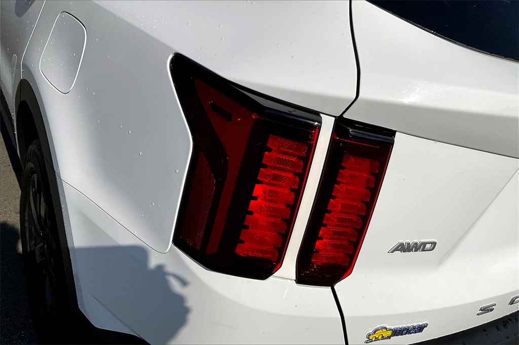 2022 Kia Sorento S - Photo 30