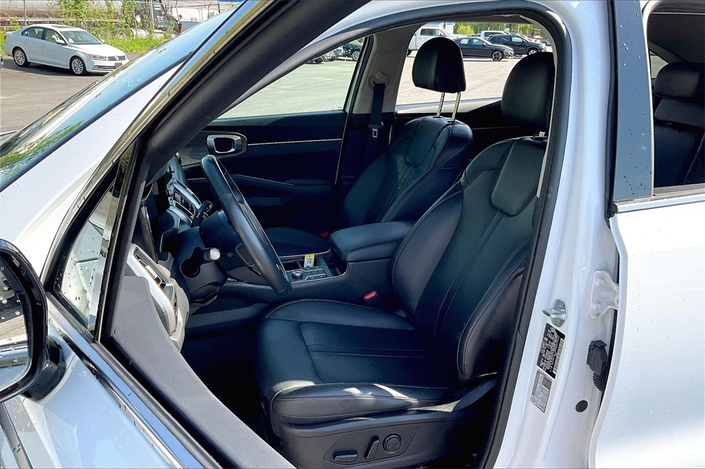 2022 Kia Sorento S - Photo 10