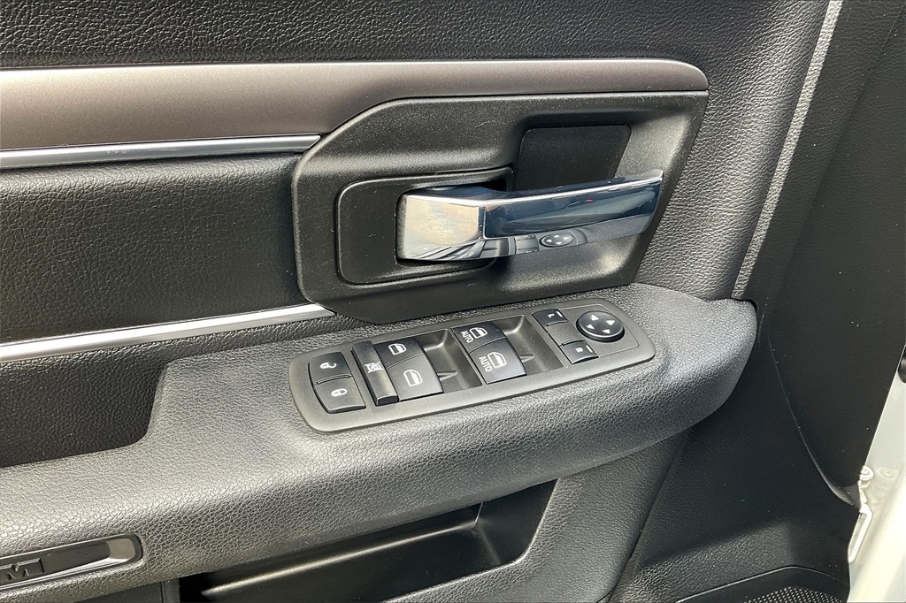 2021 Ram 1500 Classic Warlock - Photo 34