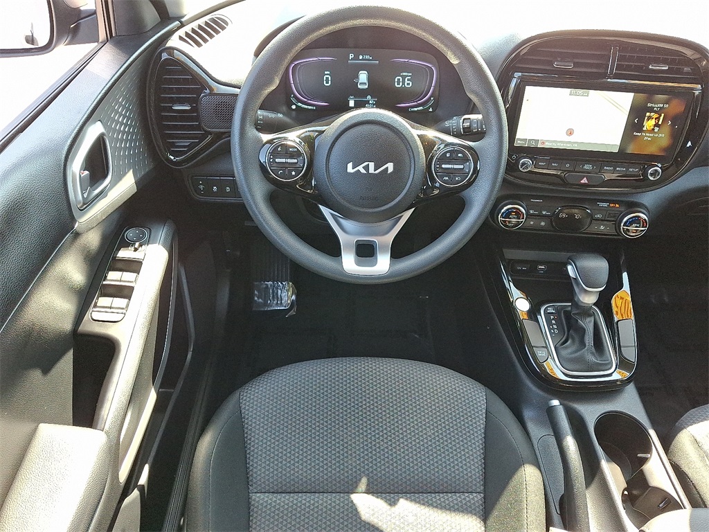 2025 Kia Soul S - Photo 12