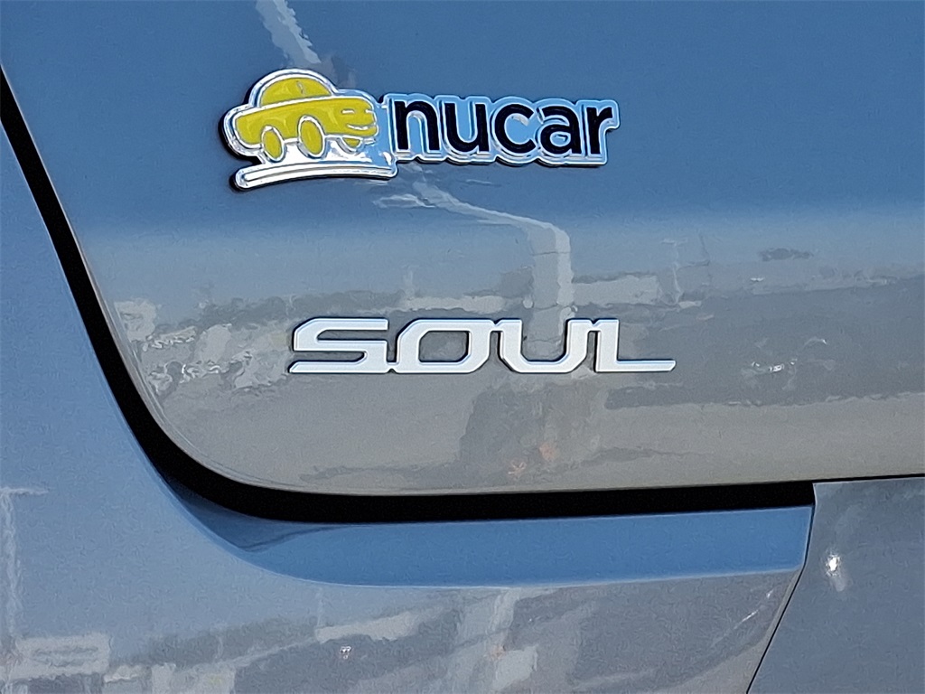 2025 Kia Soul S - Photo 30