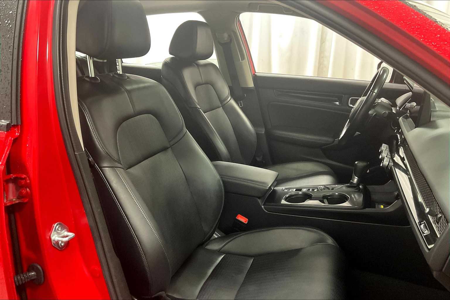 2022 Honda Civic Touring - Photo 11