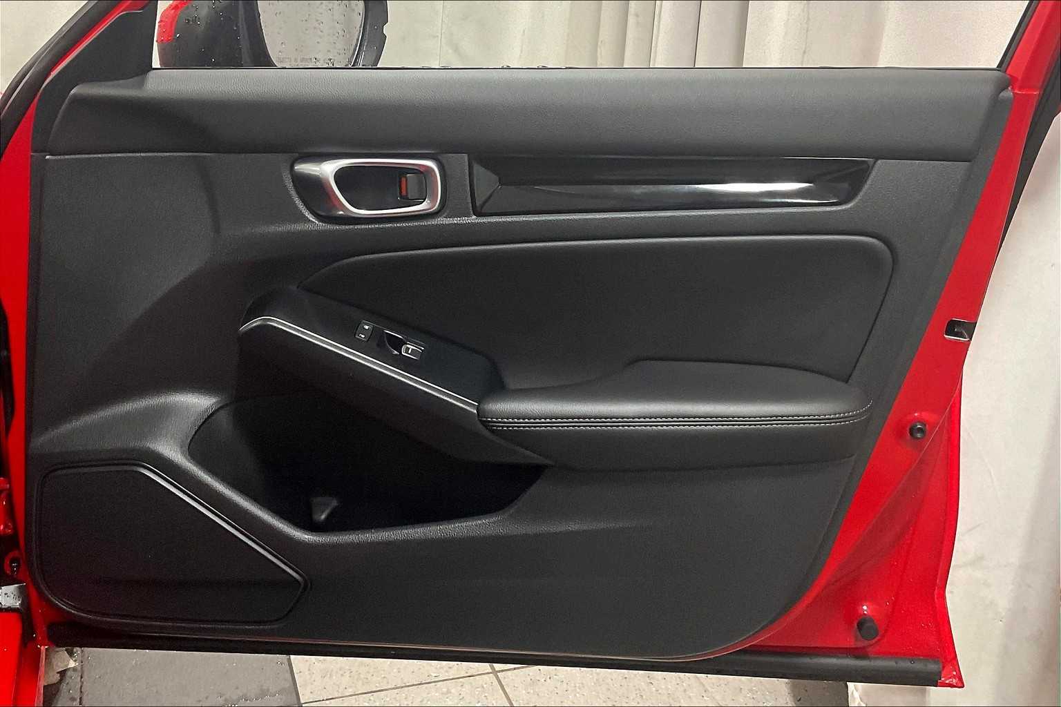 2022 Honda Civic Touring - Photo 12