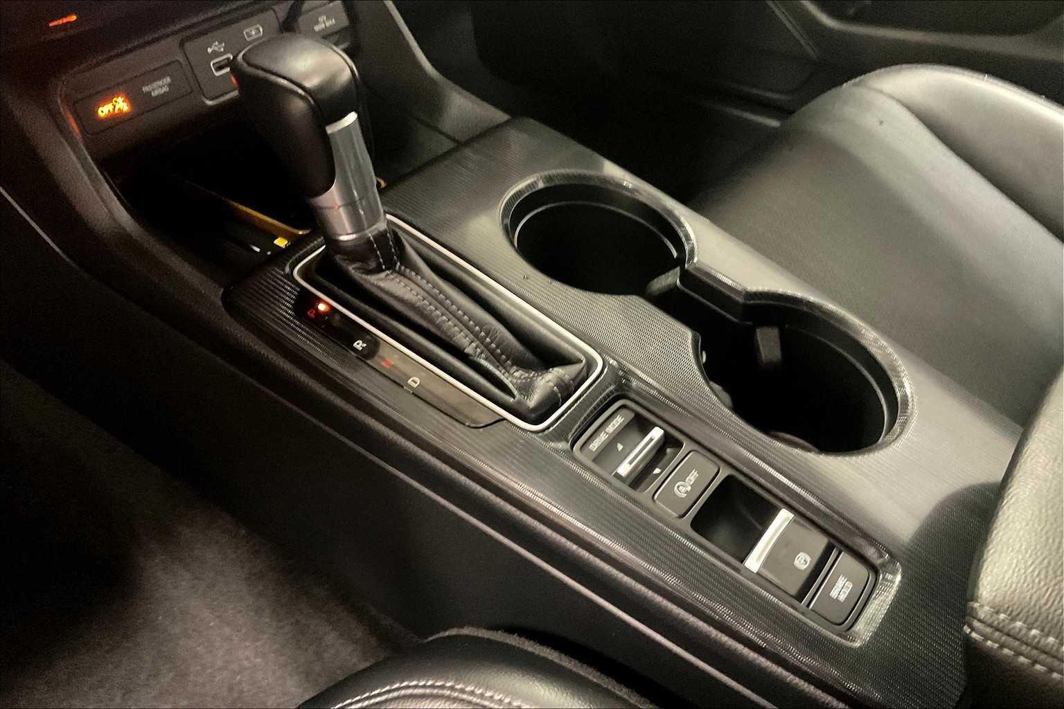 2022 Honda Civic Touring - Photo 20