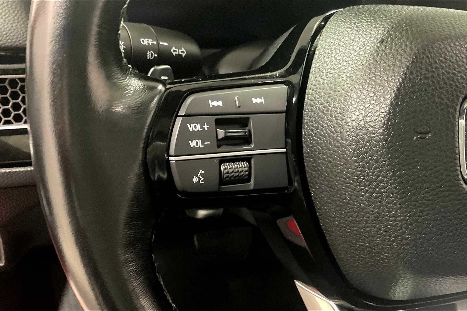 2022 Honda Civic Touring - Photo 23
