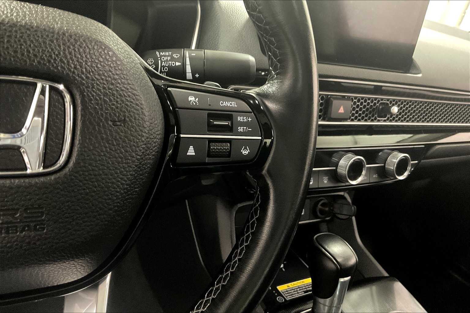2022 Honda Civic Touring - Photo 24
