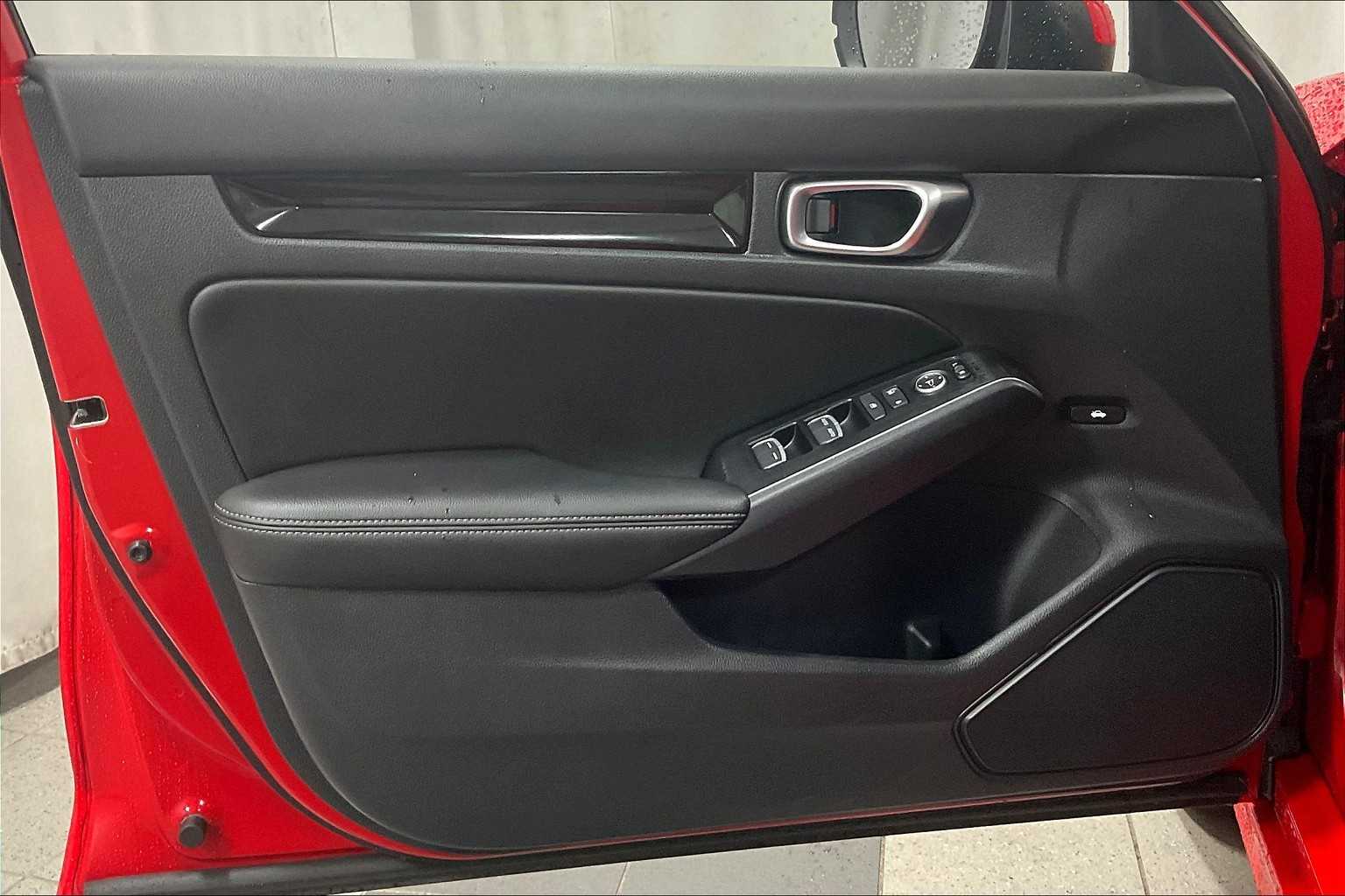 2022 Honda Civic Touring - Photo 9