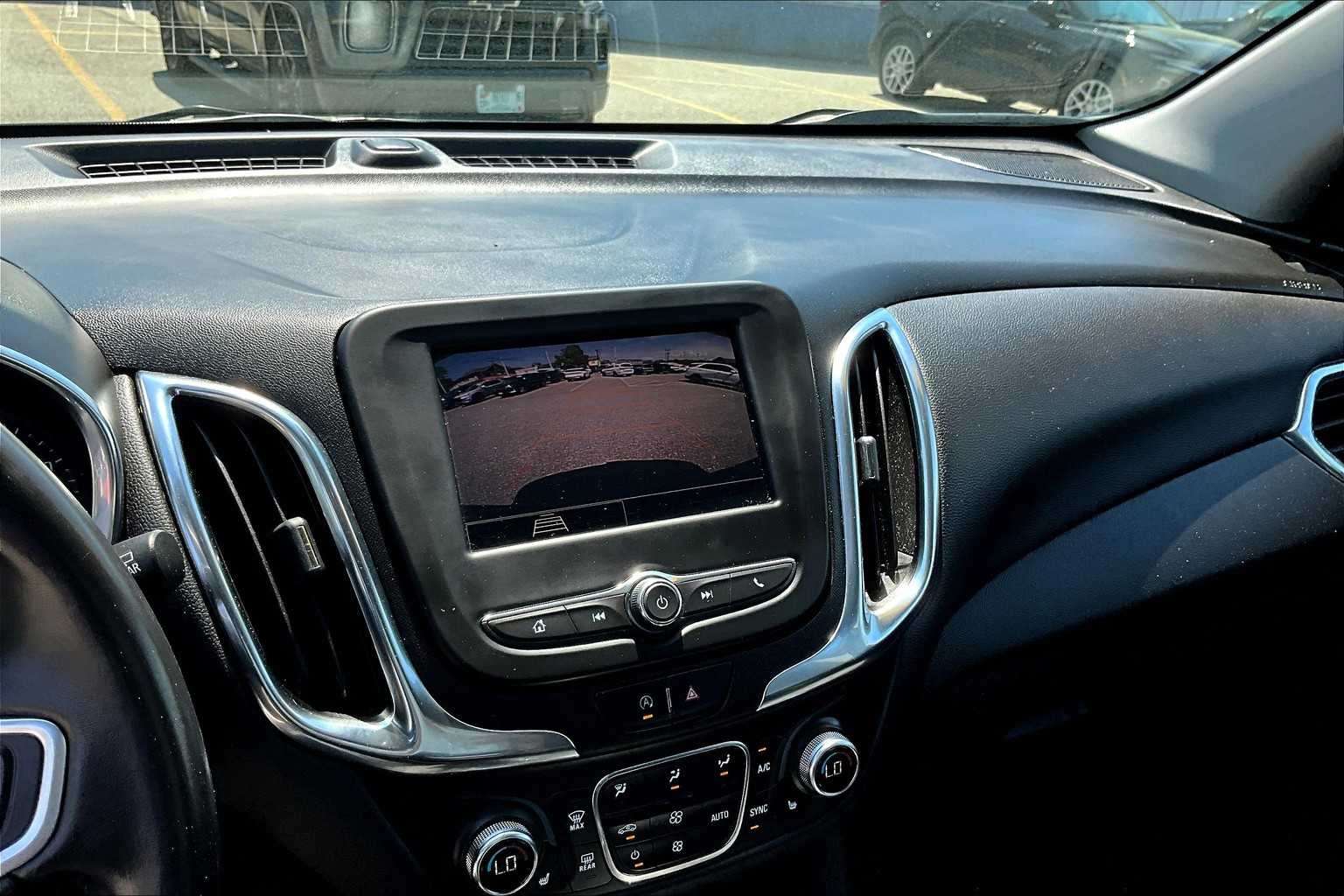 2022 Chevrolet Equinox LT - Photo 19