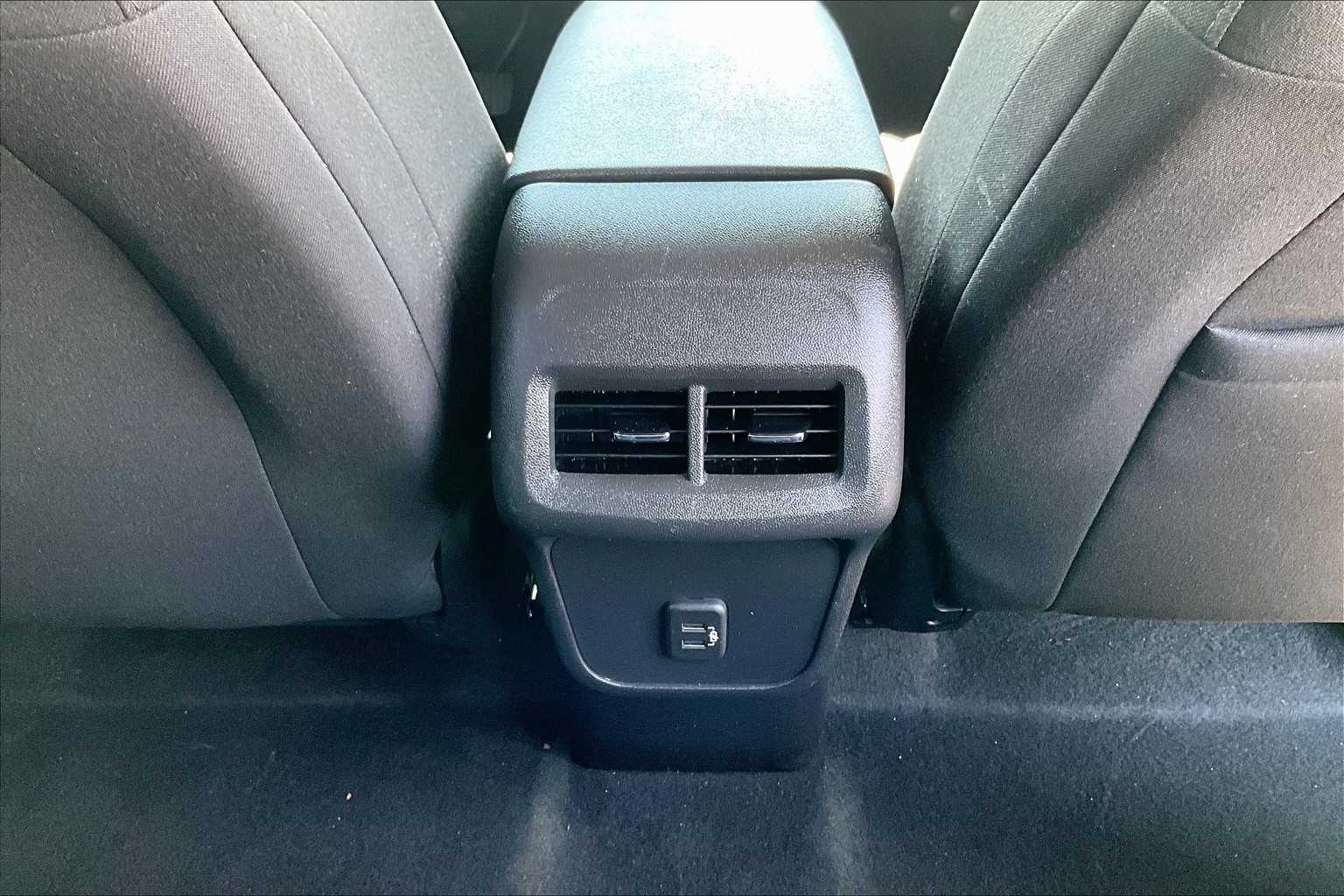 2022 Chevrolet Equinox LT - Photo 26