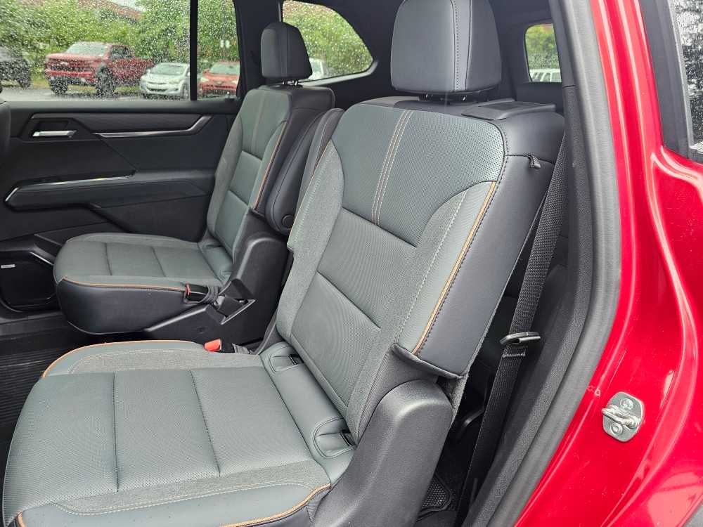 2024 GMC Acadia AWD AT4 - Photo 11