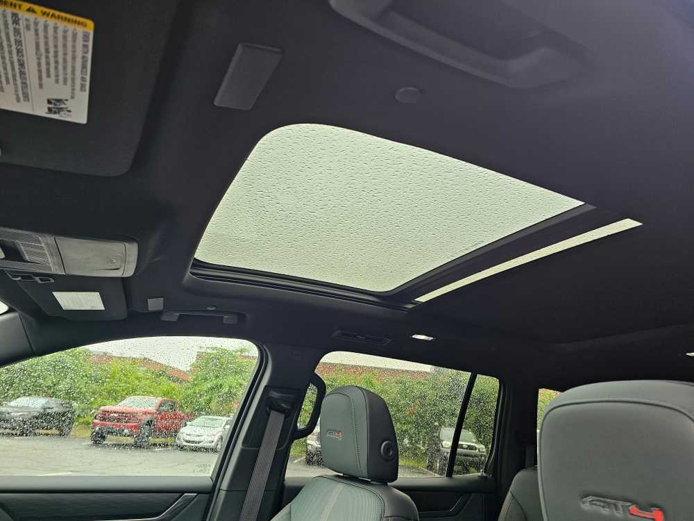 2024 GMC Acadia AWD AT4 - Photo 13