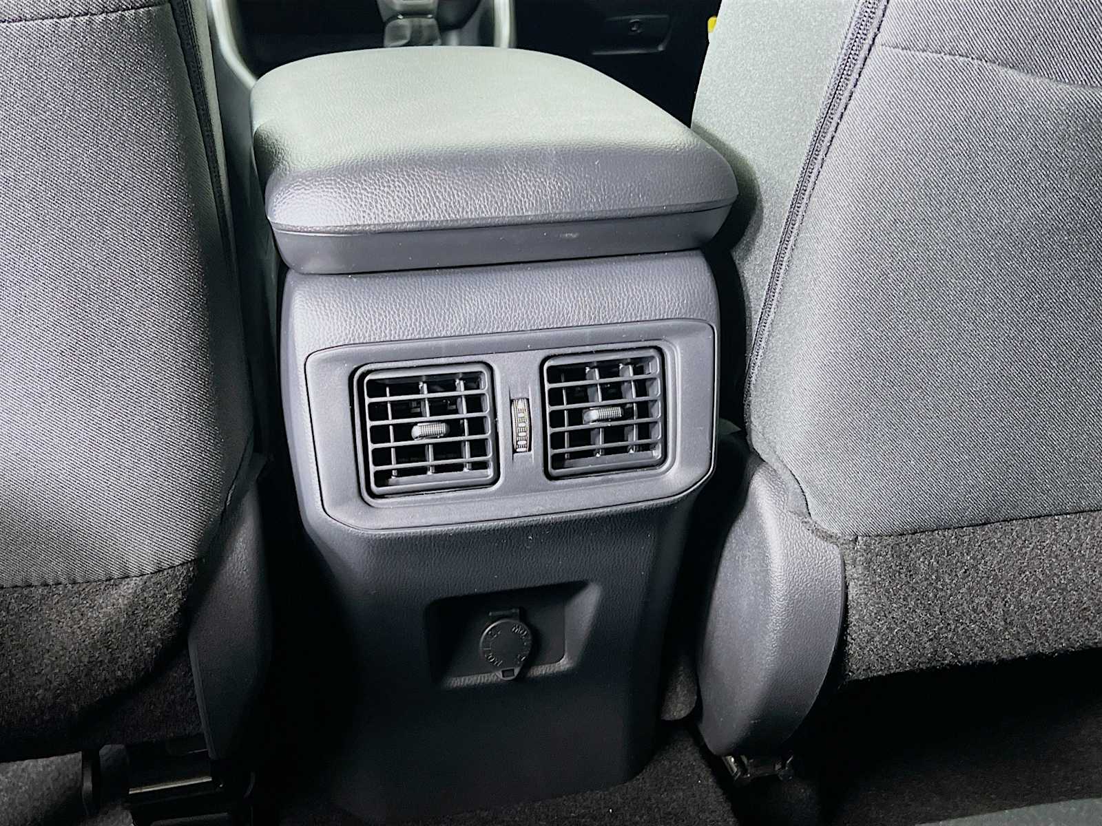 2025 Toyota RAV4 LE - Photo 14
