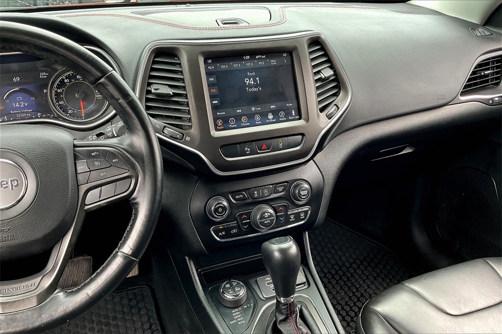 2021 Jeep Cherokee Trailhawk - Photo 17