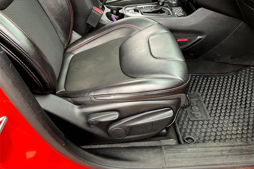 2021 Jeep Cherokee Trailhawk - Photo 35